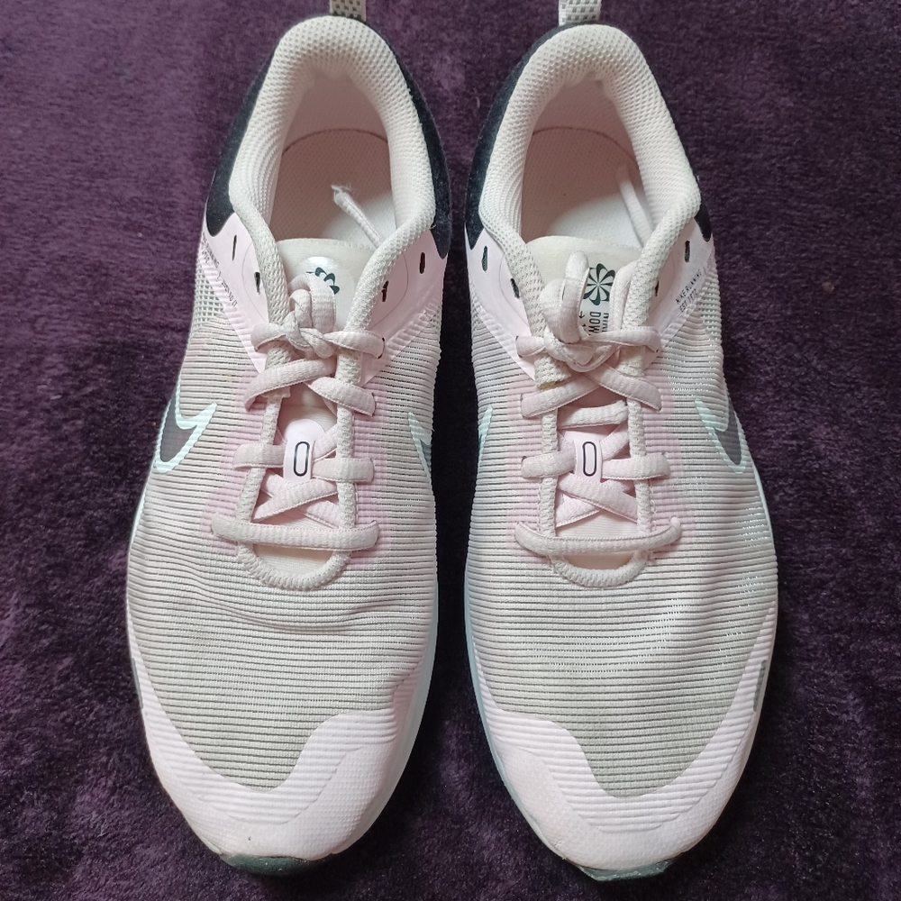 Girls NIKE